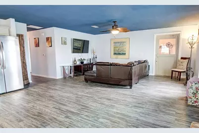 641 4th Street, Dickinson, TX 77539 - Photo 8