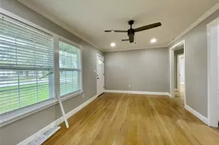 817 N Chenango St, Angleton, TX 77515 - Photo 4