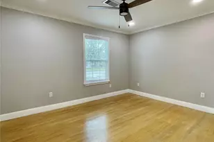 817 N Chenango St, Angleton, TX 77515 - Photo 12