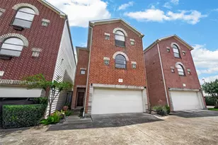 9829 Madeline Alyssa Ct, Houston, TX 77025 - Photo 2