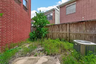 9829 Madeline Alyssa Ct, Houston, TX 77025 - Photo 38