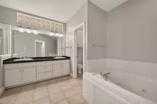 9829 Madeline Alyssa Ct, Houston, TX 77025 - Photo 28