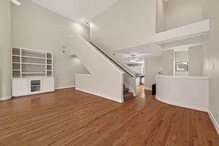 9829 Madeline Alyssa Ct, Houston, TX 77025 - Photo 10