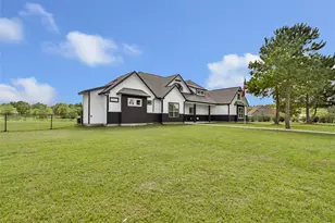 15933 Enloe St, Splendora, TX 77372 - Photo 2