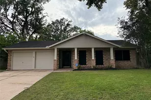 6734 Indian Lake Dr, Missouri City, TX 77489 - Photo 2