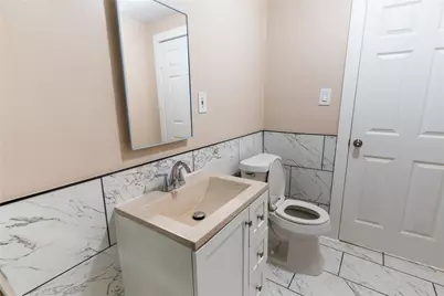 307 N Live Oak Street #2, Houston, TX 77003 - Photo 10