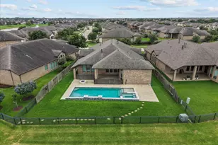 2420 Sky Harbor Ln, Friendswood, TX 77546 - Photo 4