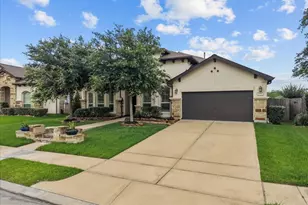 2420 Sky Harbor Ln, Friendswood, TX 77546 - Photo 2