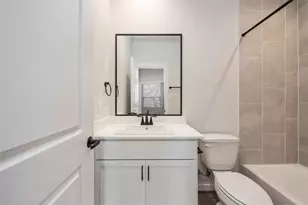 13 Fulton Row Ln, Houston, TX 77076 - Photo 4