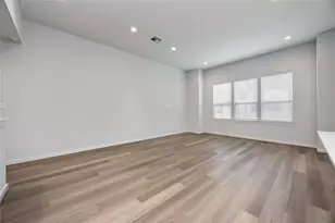 13 Fulton Row Ln, Houston, TX 77076 - Photo 14