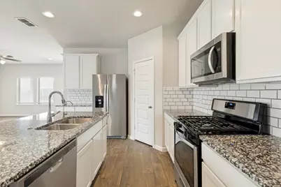 3711 Canyon Shore Lane, Missouri City, TX 77459 - Photo 10