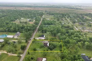 308 County Rd 893B, Angleton, TX 77515 - Photo 4