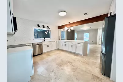 23 Dellforest Court, The Woodlands, TX 77381 - Photo 6