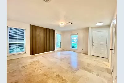 23 Dellforest Court, The Woodlands, TX 77381 - Photo 8