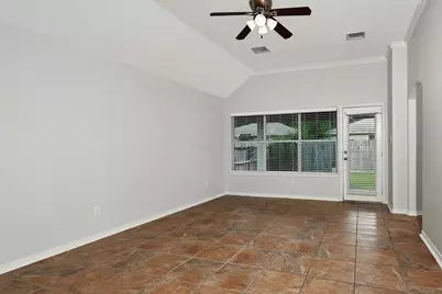 10912 Redbird, Conroe, TX 77385 - Photo 4
