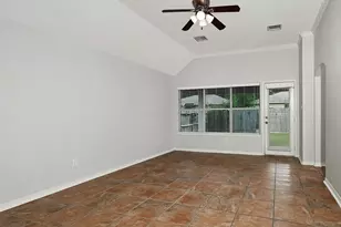 10912 Redbird, Conroe, TX 77385 - Photo 4