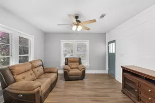 806 Plum St, Caldwell, TX 77836 - Photo 10
