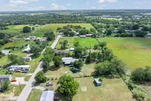 806 Plum St, Caldwell, TX 77836 - Photo 20