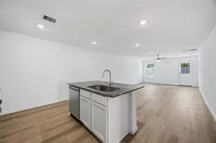 4820 Peanut Butter and Jelly Dr, Houston, TX 77048 - Photo 12
