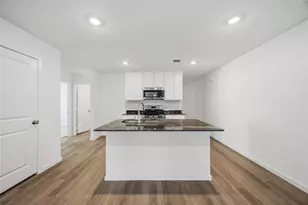 4820 Peanut Butter and Jelly Dr, Houston, TX 77048 - Photo 10