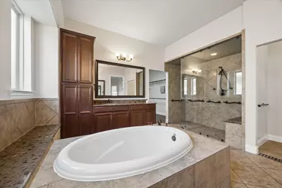 323 W Bend Drive, League City, TX 77573 - Photo 16