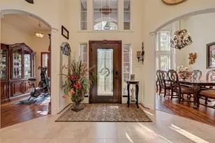 715 Somerset St, Conroe, TX 77302 - Photo 2