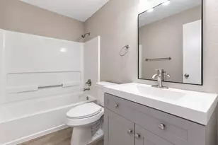 9506 Lasbury Dr, Houston, TX 77083 - Photo 18