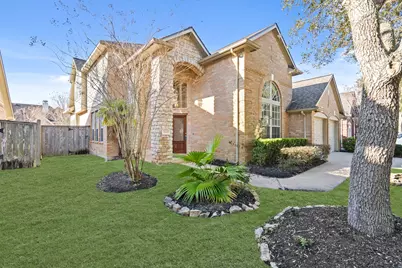 5819 Brook Bend Drive, Sugar Land, TX 77479 - Photo 2