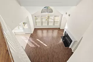 5819 Brook Bend Dr, Sugar Land, TX 77479 - Photo 18