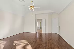 5819 Brook Bend Dr, Sugar Land, TX 77479 - Photo 32