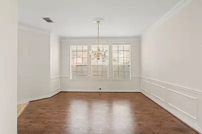 5819 Brook Bend Drive, Sugar Land, TX 77479 - Photo 8