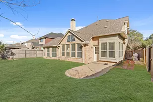 5819 Brook Bend Dr, Sugar Land, TX 77479 - Photo 46