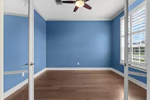 5715 Balcones Ridge Ln, Houston, TX 77059 - Photo 6