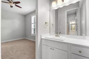 5715 Balcones Ridge Ln, Houston, TX 77059 - Photo 38