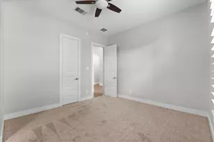 5715 Balcones Ridge Ln, Houston, TX 77059 - Photo 36
