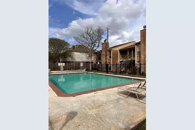 700 Thicket Lane #910, Houston, TX 77079 - Photo 10