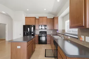 13730 View Meadow Ln, Houston, TX 77034 - Photo 4