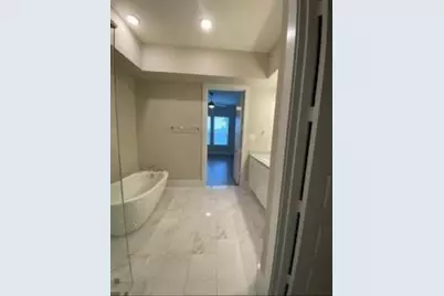 2642 Fountain Key Boulevard, Houston, TX 77008 - Photo 10