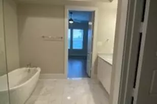 2642 Fountain Key Blvd, Houston, TX 77008 - Photo 10