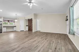 734 13th St, Dickinson, TX 77539 - Photo 14