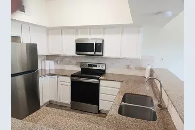 128 April Point Drive S, Conroe, TX 77356 - Photo 10