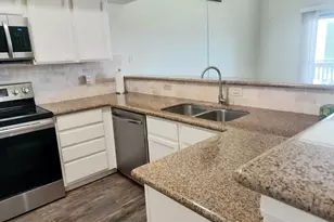 128 April Point Dr S, Conroe, TX 77356 - Photo 8