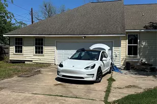 1045 8th St, Hempstead, TX 77445 - Photo 8