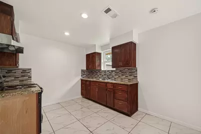 11006 Concho Street, Houston, TX 77072 - Photo 10