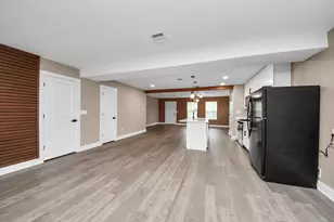 2430 Dolly Wright St, Houston, TX 77088 - Photo 10