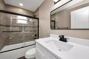 2430 Dolly Wright St, Houston, TX 77088 - Photo 34