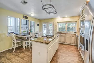 9002 Havencrest Dr, Houston, TX 77083 - Photo 14