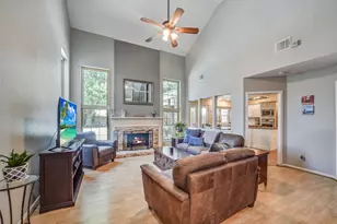 9002 Havencrest Dr, Houston, TX 77083 - Photo 4