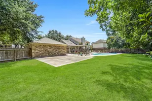 9002 Havencrest Dr, Houston, TX 77083 - Photo 36