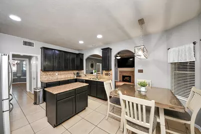 7903 Veranda Drive, Cove, TX 77523 - Photo 6